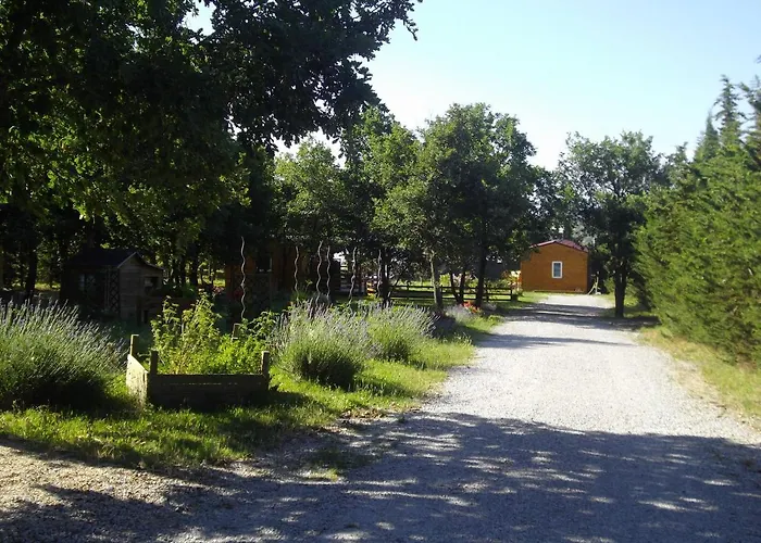 2 Pers. + Bebe * Montolieu